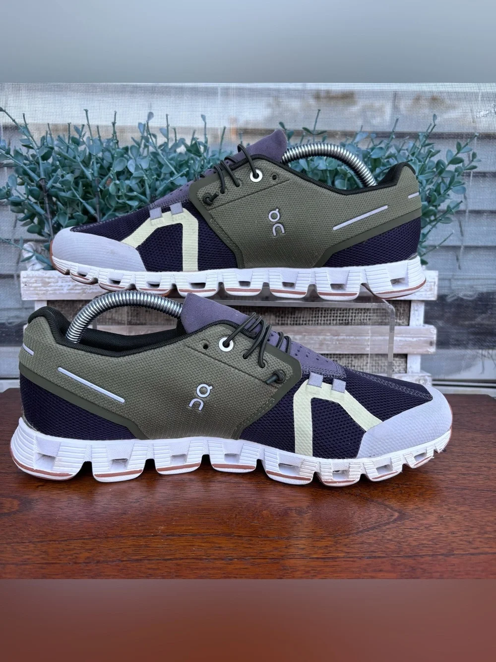 On Running Women's Sneakers Olive Green Black White